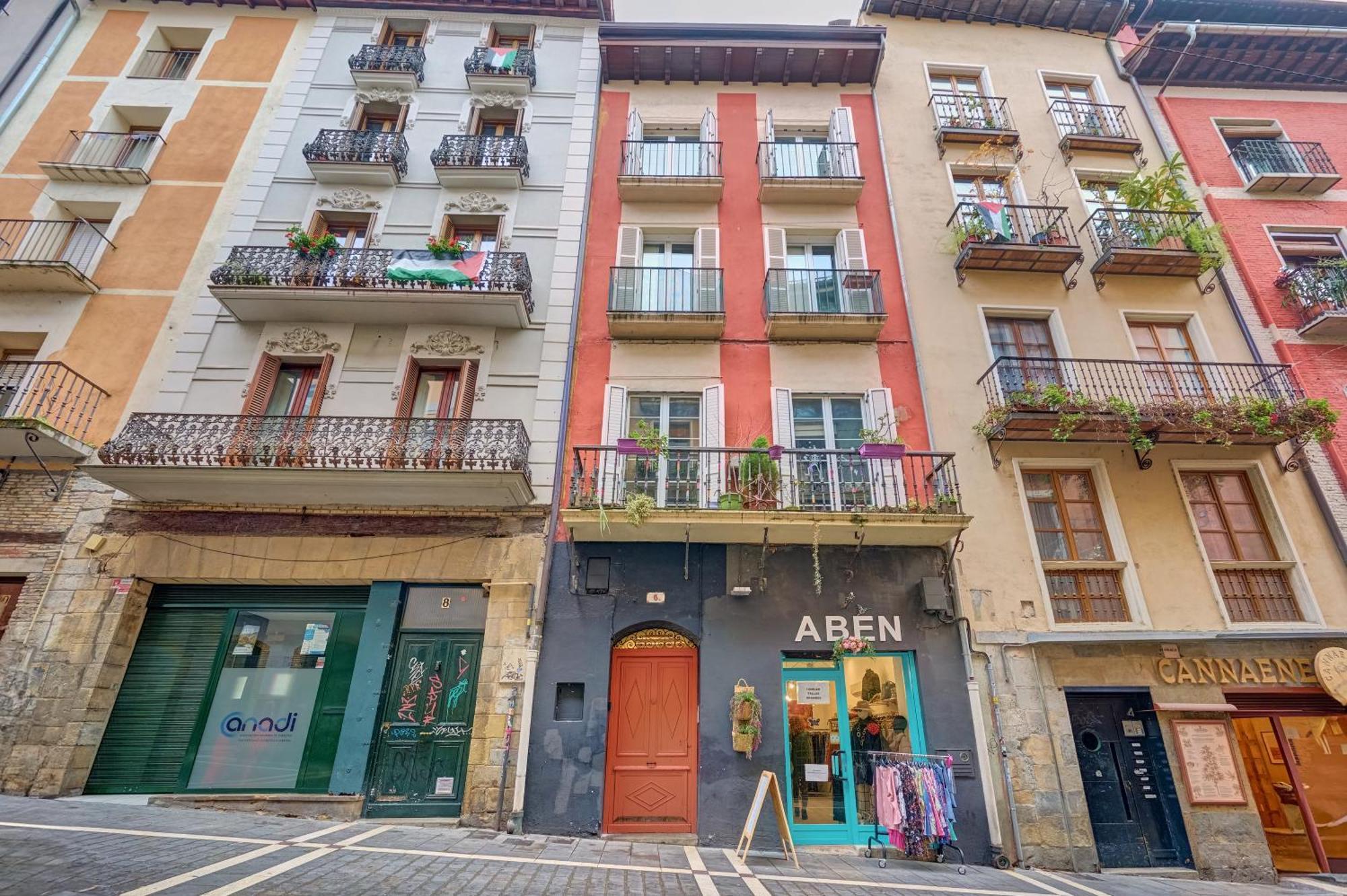 Apartamento Curia 6 By Clabao Pamplona Exterior foto